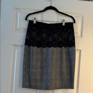 Suzy Shier Black and Gray Plaid Pencil Skirt